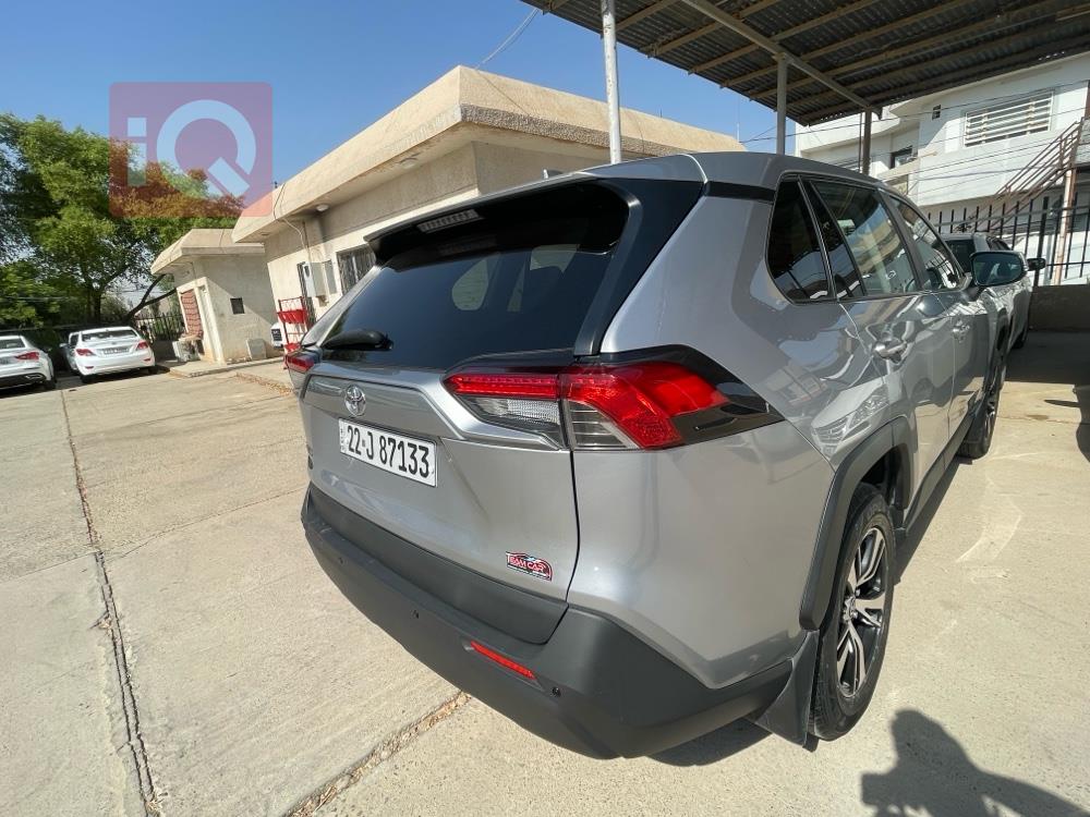 تويوتا راف 4